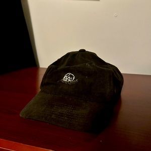 One size hat. Skull head.